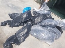 Toyota Prius qanad altlığı