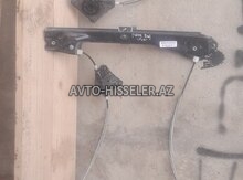 Volkswagen Jetta sağ qapıların şüşəqaldıran mexanızmi