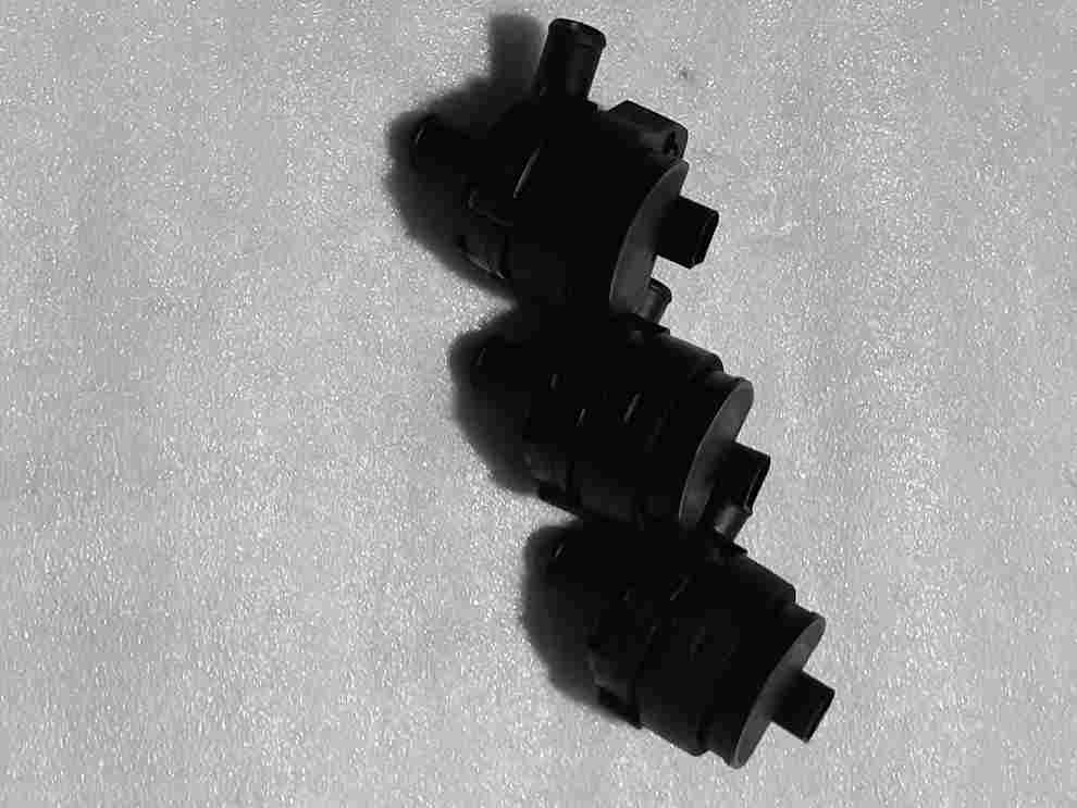 Sirkuliyasiya matoru (su qovan) W211