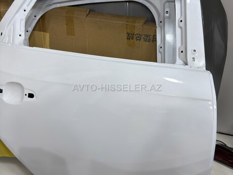 BYD Destroyer 05 və Qin Plus Qapı (Ağ Mirvari)