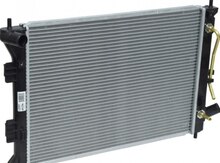 Hyundai Elantra 2011-2015 su radiatoru