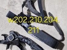 Mercedes-Benz Qaz Pedalı 