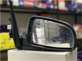 "Ravon R3" yan güzgüsü