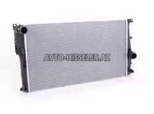 BMW F30 su radiatoru