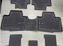 Toyota Highlander 2023 ayaqaltı rezini