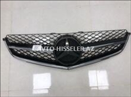 W204 Mercedes Benz  Radiator barmaqlığı