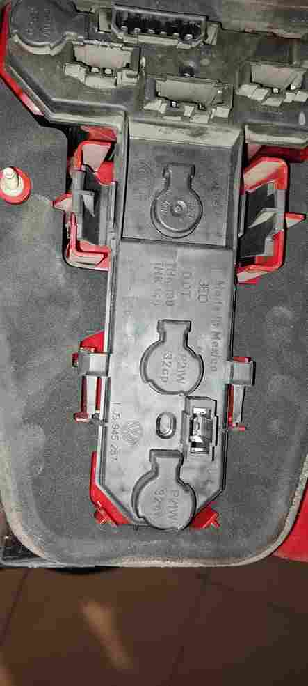 Stop L Volswagen Bora 