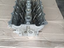 BMW Mühərrik başlığı