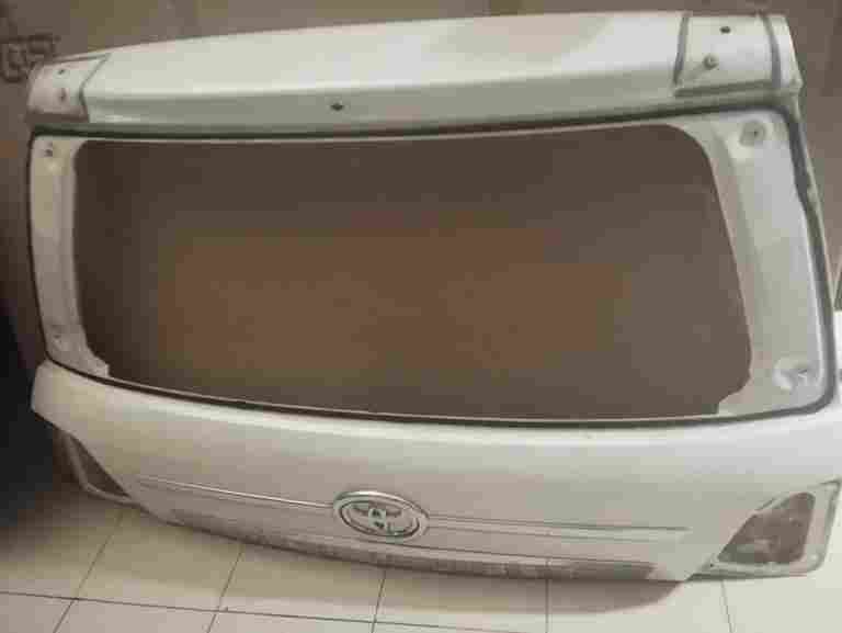 Baqaj qapısı Land cruiser