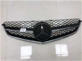 W204 Mercedes Benz  Radiator barmaqlığı