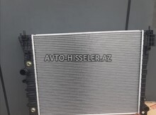 Chevrolet Trax su radiatoru