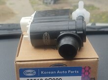 Hyundai i30 şüşəyə su vuranın mühərriki