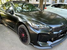 Kia Stinger ön lipi